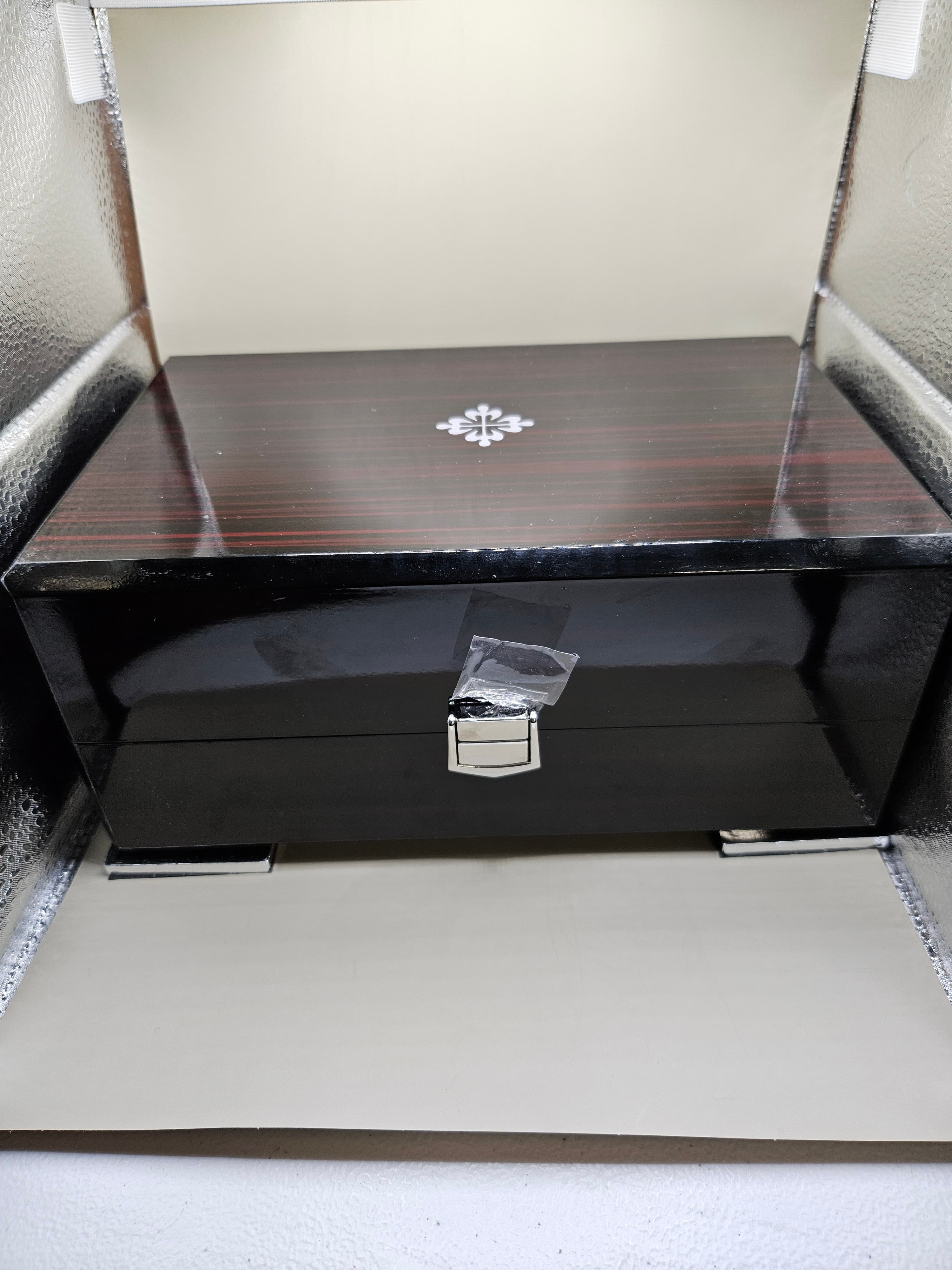 Patek Philippe Geneva Luxury Wooden Watch Box – Gloss Black Display Case