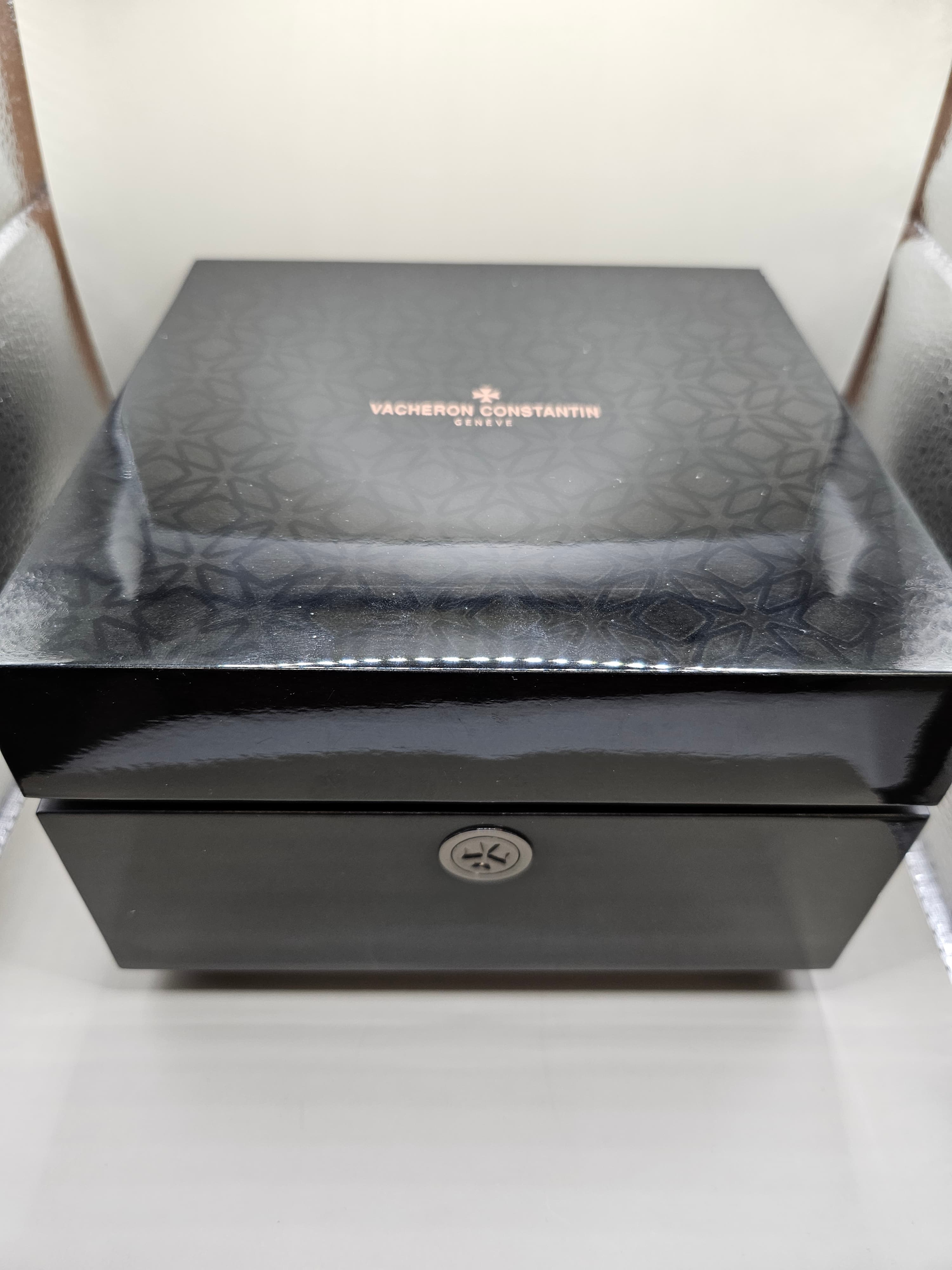 Luxury Vacheron Constantin Watch Presentation Box Set – Display Case with Booklets & Tag